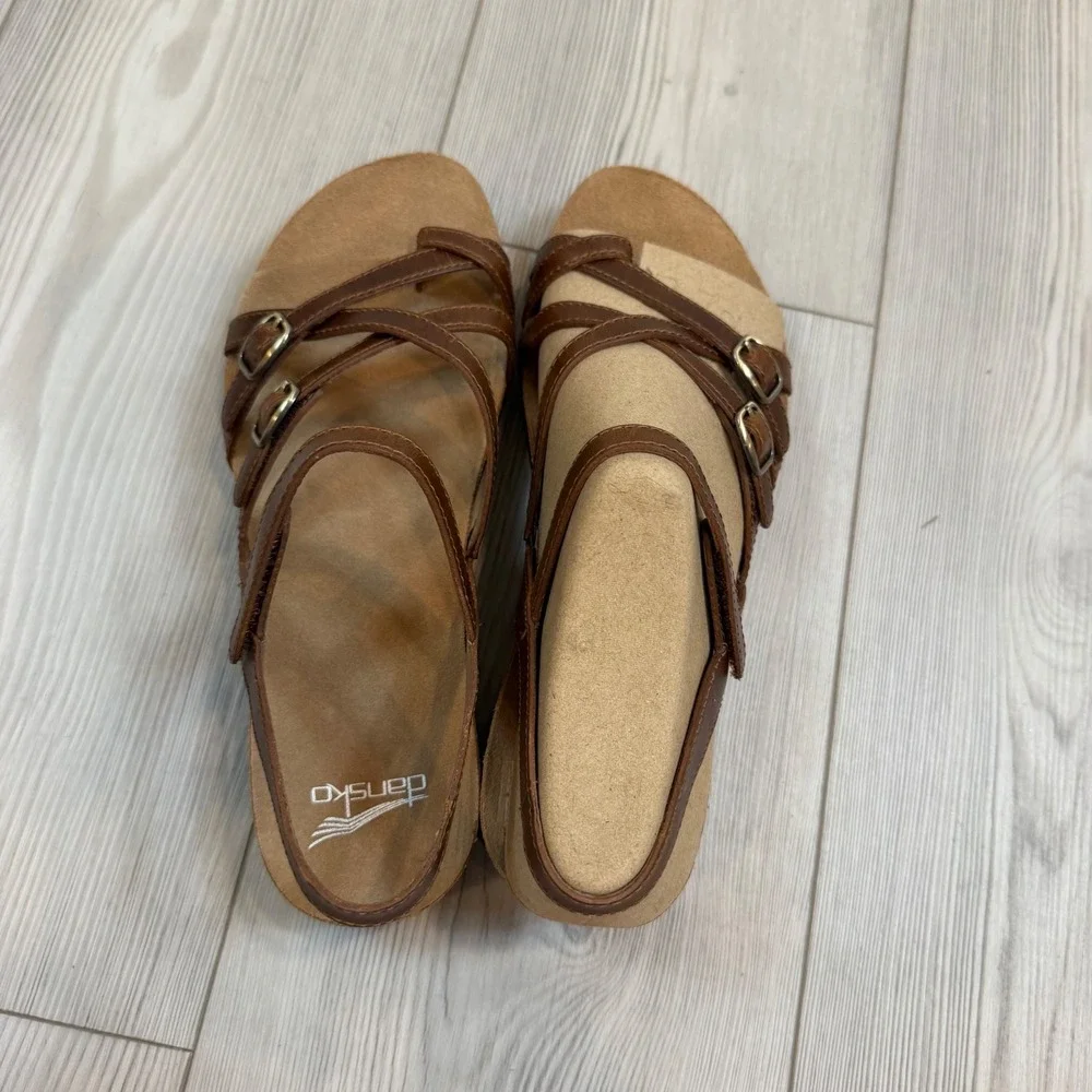 NEW Dansko Roslyn Waxy Burnished Tan Leather Strappy Sandals Size 41 11